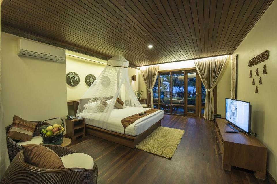 Jade Marina Resort & Spa Ngapali Exterior photo