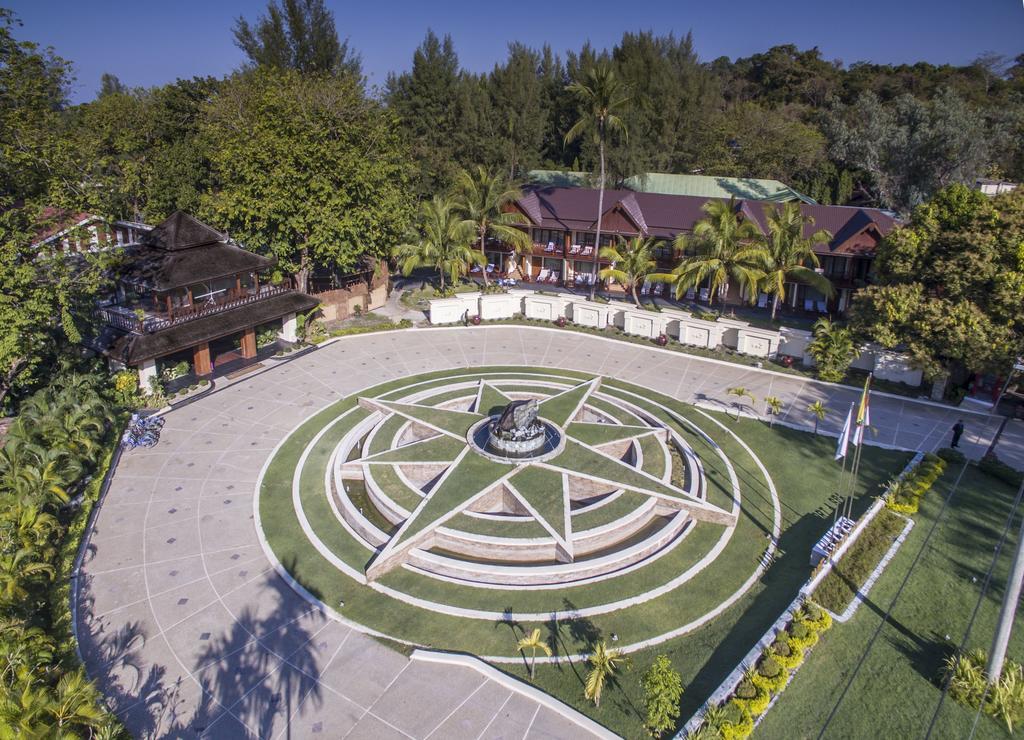 Jade Marina Resort & Spa Ngapali Exterior photo